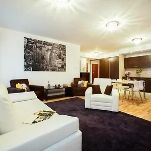 Platinum Towers Aparthotel