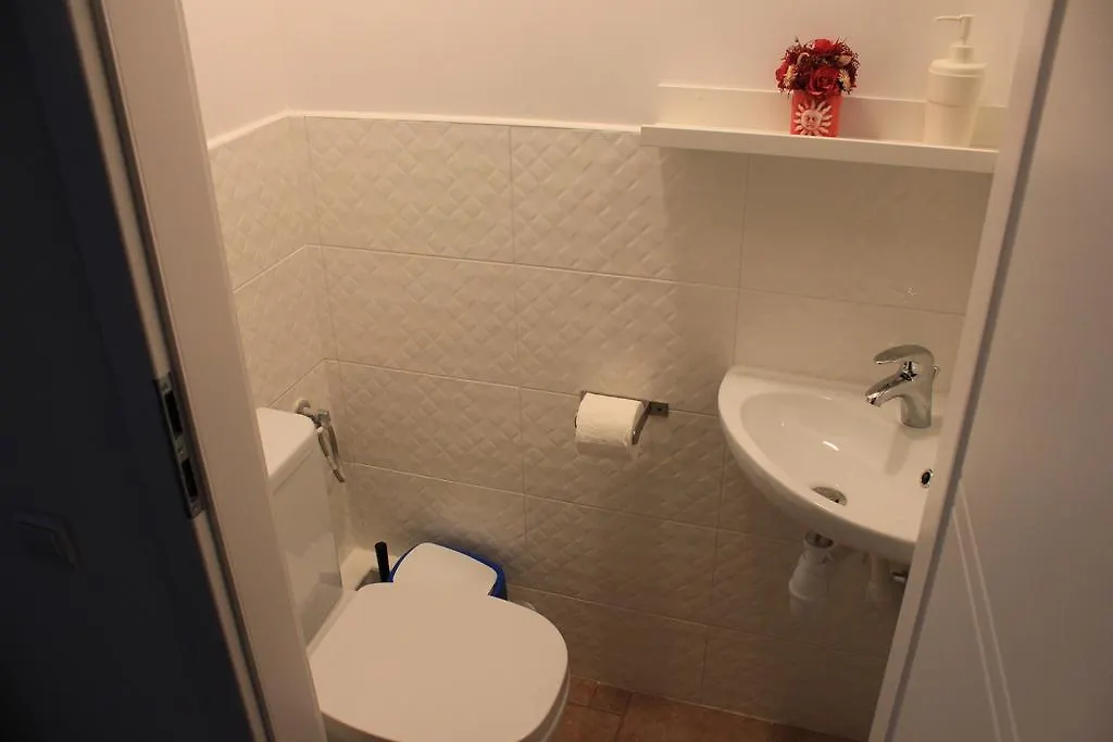 Kolorowa Guest Rooms Warsaw 0*,  Poland