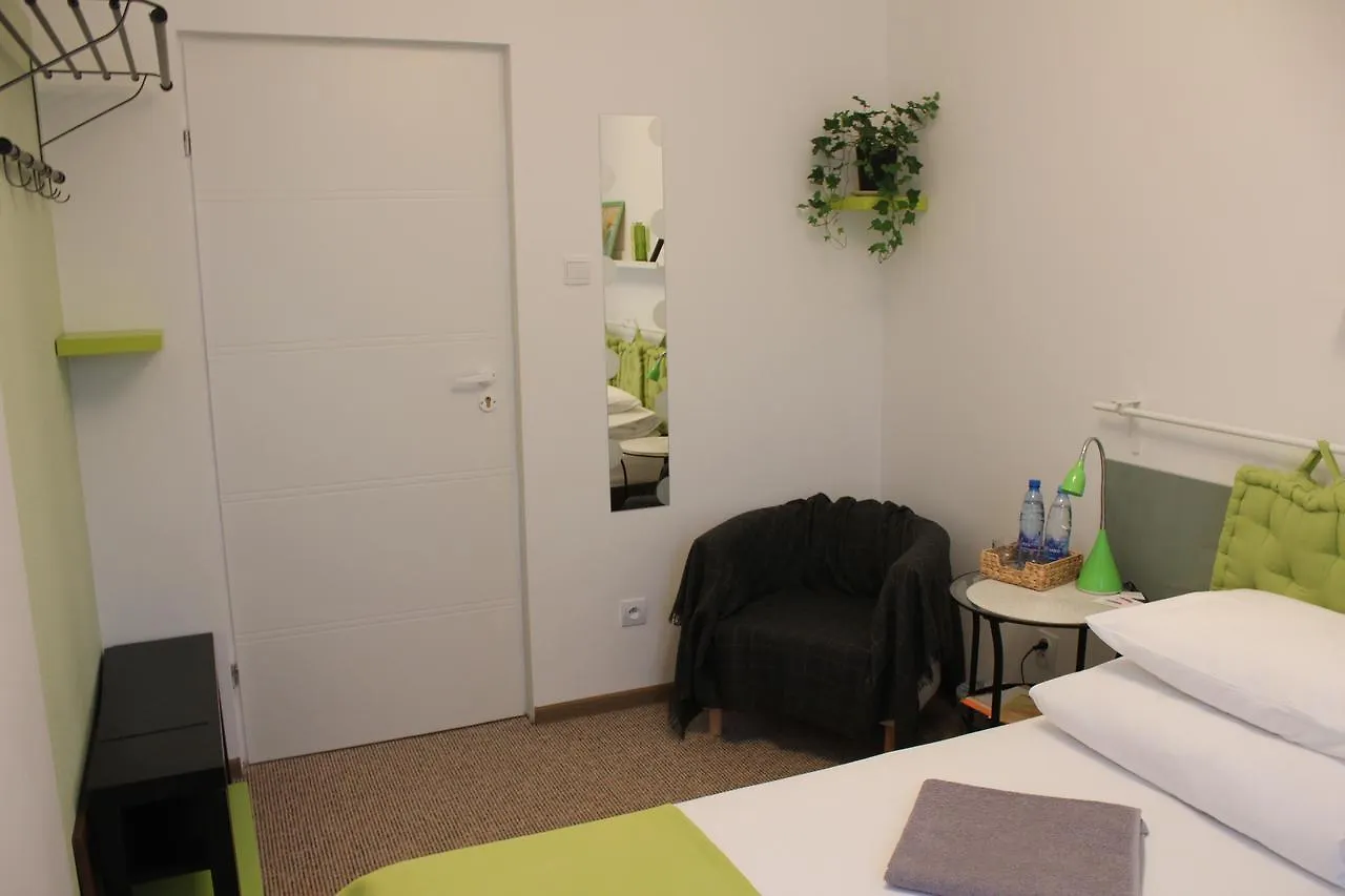 Kolorowa Guest Rooms Warsaw Poland