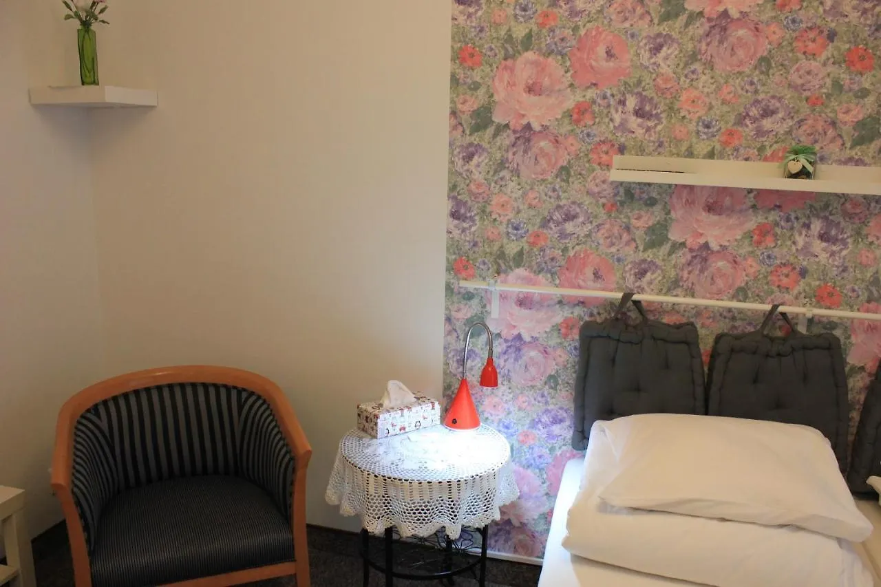 Kolorowa Guest Rooms Warsaw Homestay
