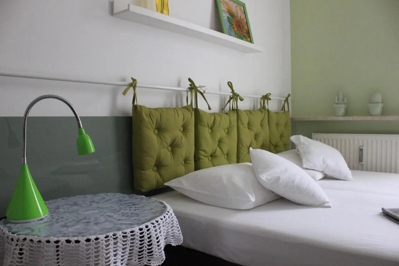 Kolorowa Guest Rooms Warsaw Homestay