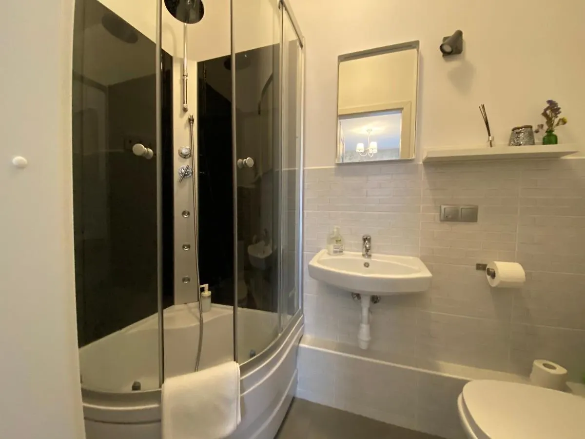 Homestay Kolorowa Guest Rooms Warsaw Poland